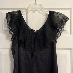 🌸Vintage Ankle length nightgown